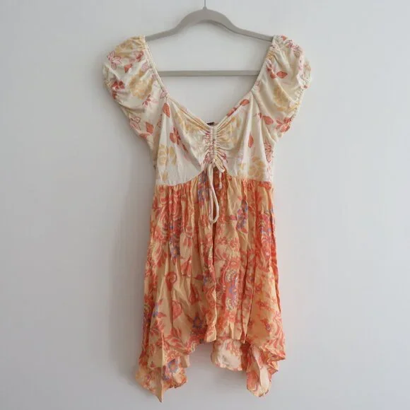 FREE PEOPLE La Bamba Babydoll Top in Tea Combo Floral Boho Handkerchief Y2K XS - Picture 2 of 15